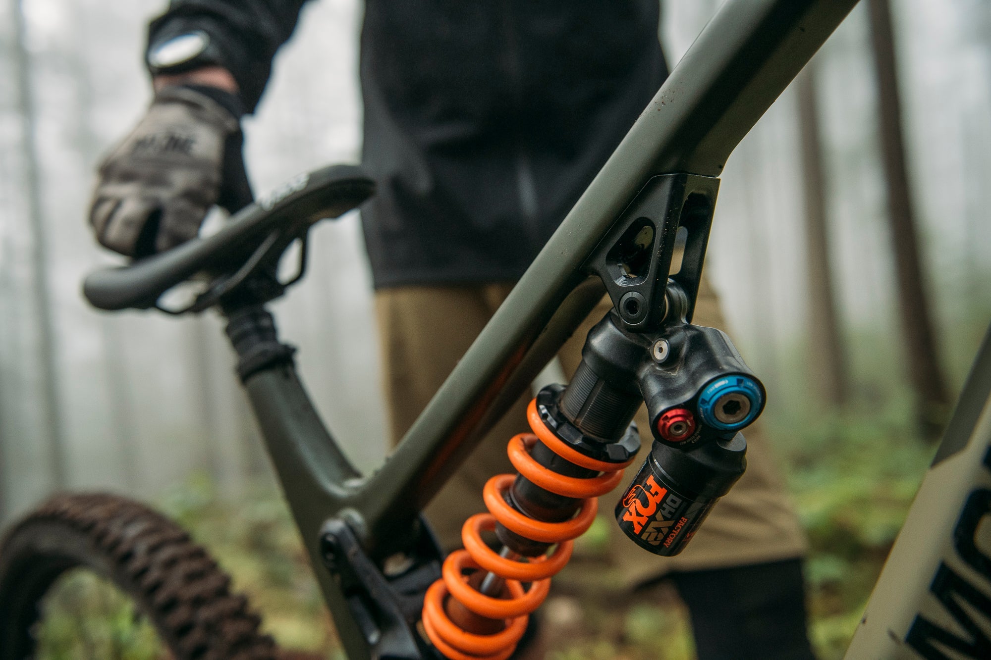 Bike: Bike Components: Saddles & Seatposts