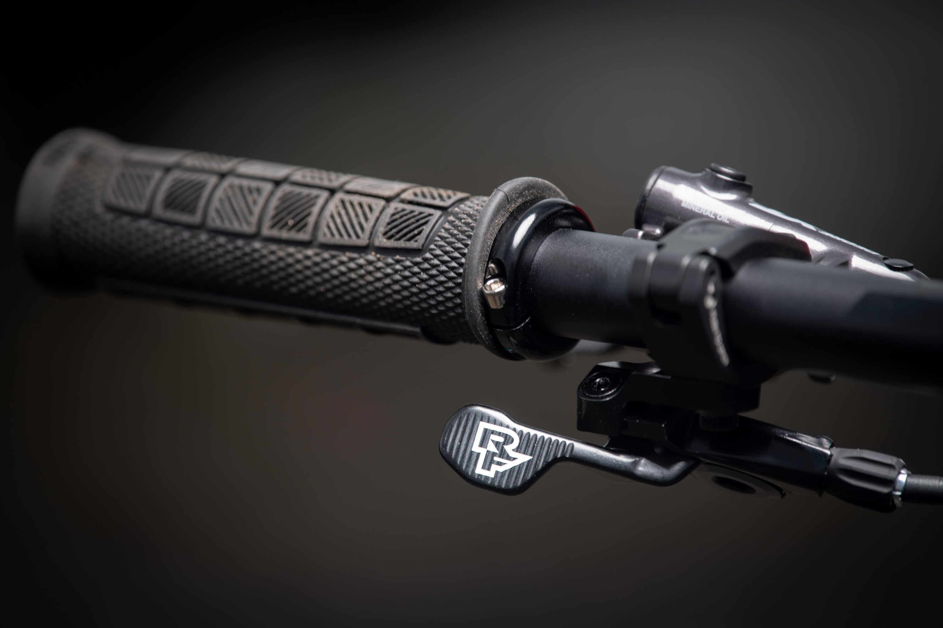 Bike: Bike Components: Handlebars, Stems & Grips