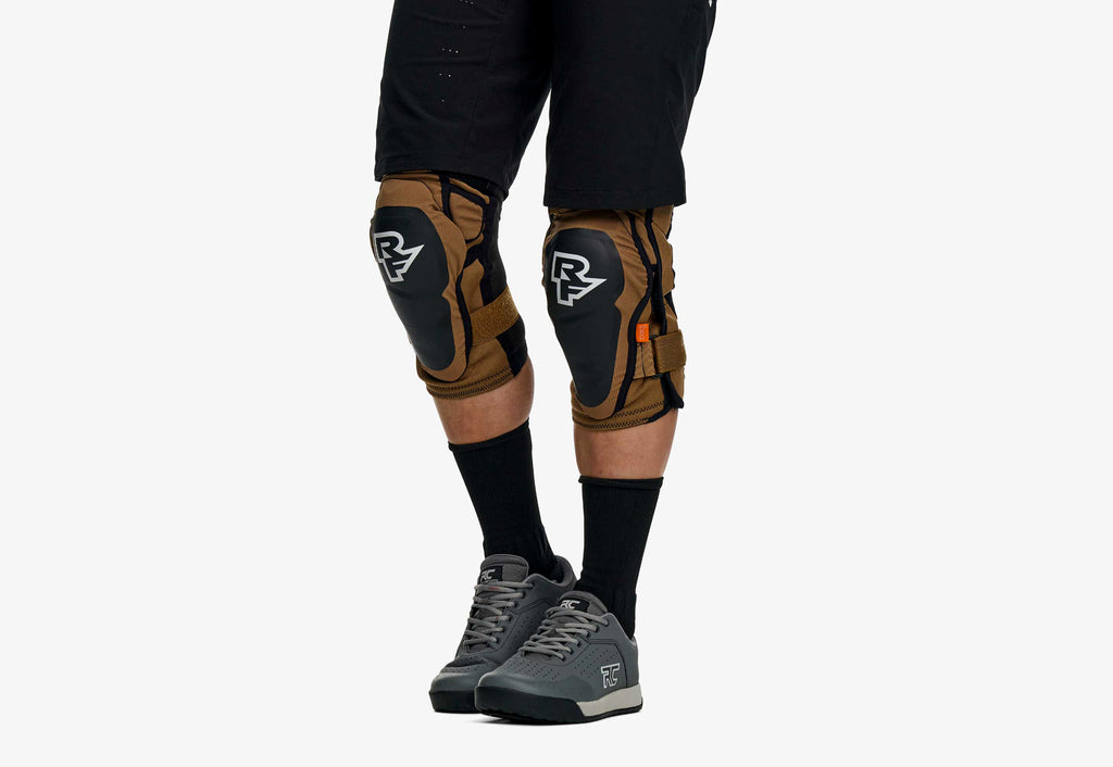 Race Face Roam Genou Stealth