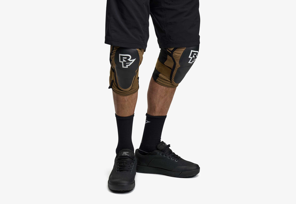 Race Face Roam Genou Stealth